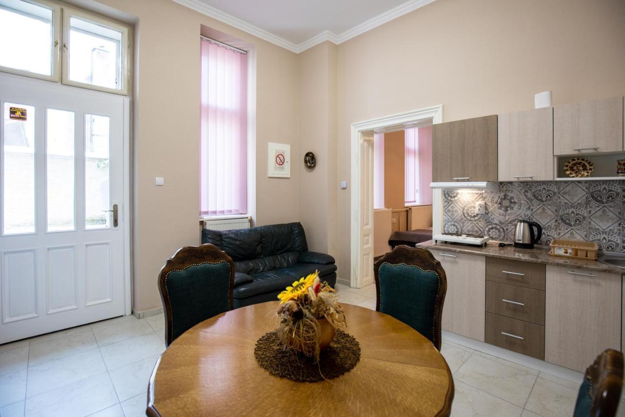 Apartments Borovo Subotica Exterior foto